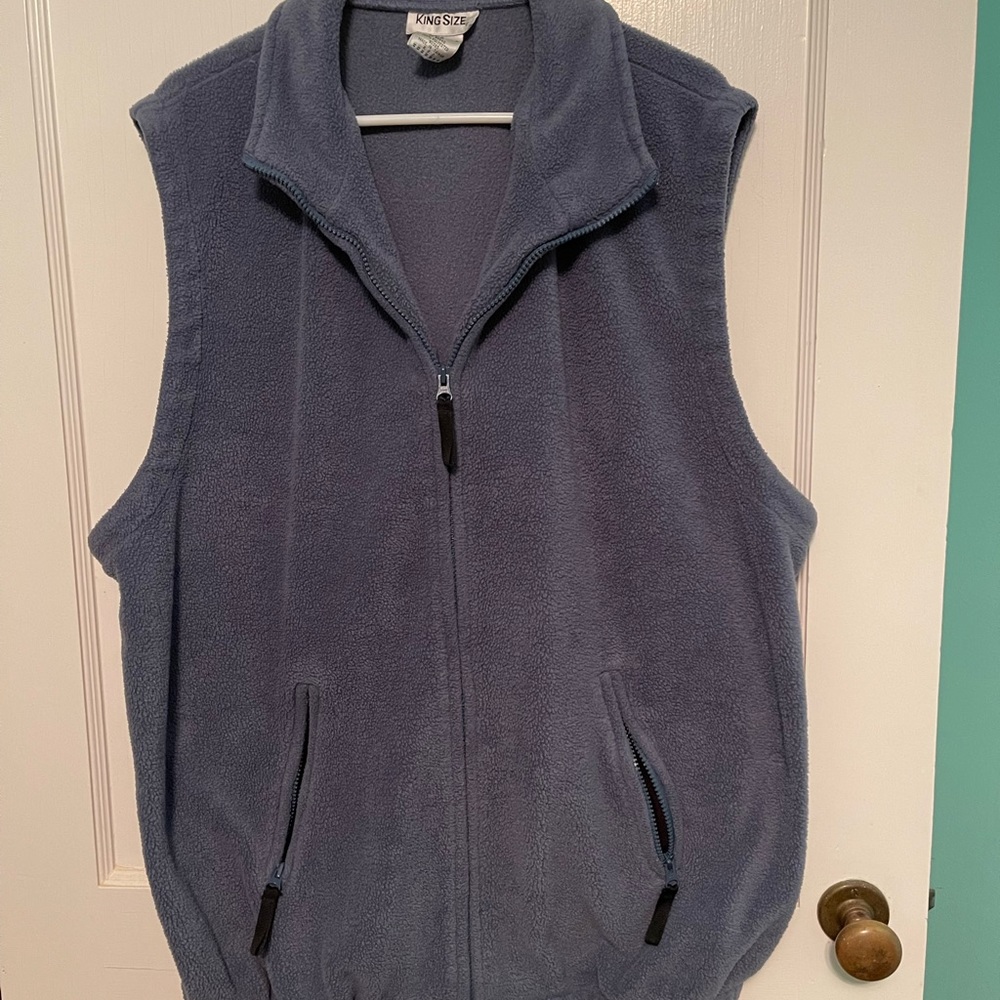 Men’s King Size fleece vest.